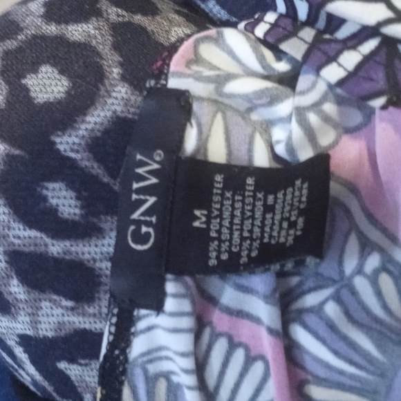 SOLD- GNW flower blouse size M - Picture 4 of 4